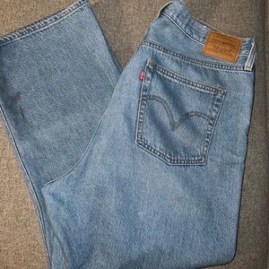 LEVI’S Ribcage Straight Ankle Button fly Size 33